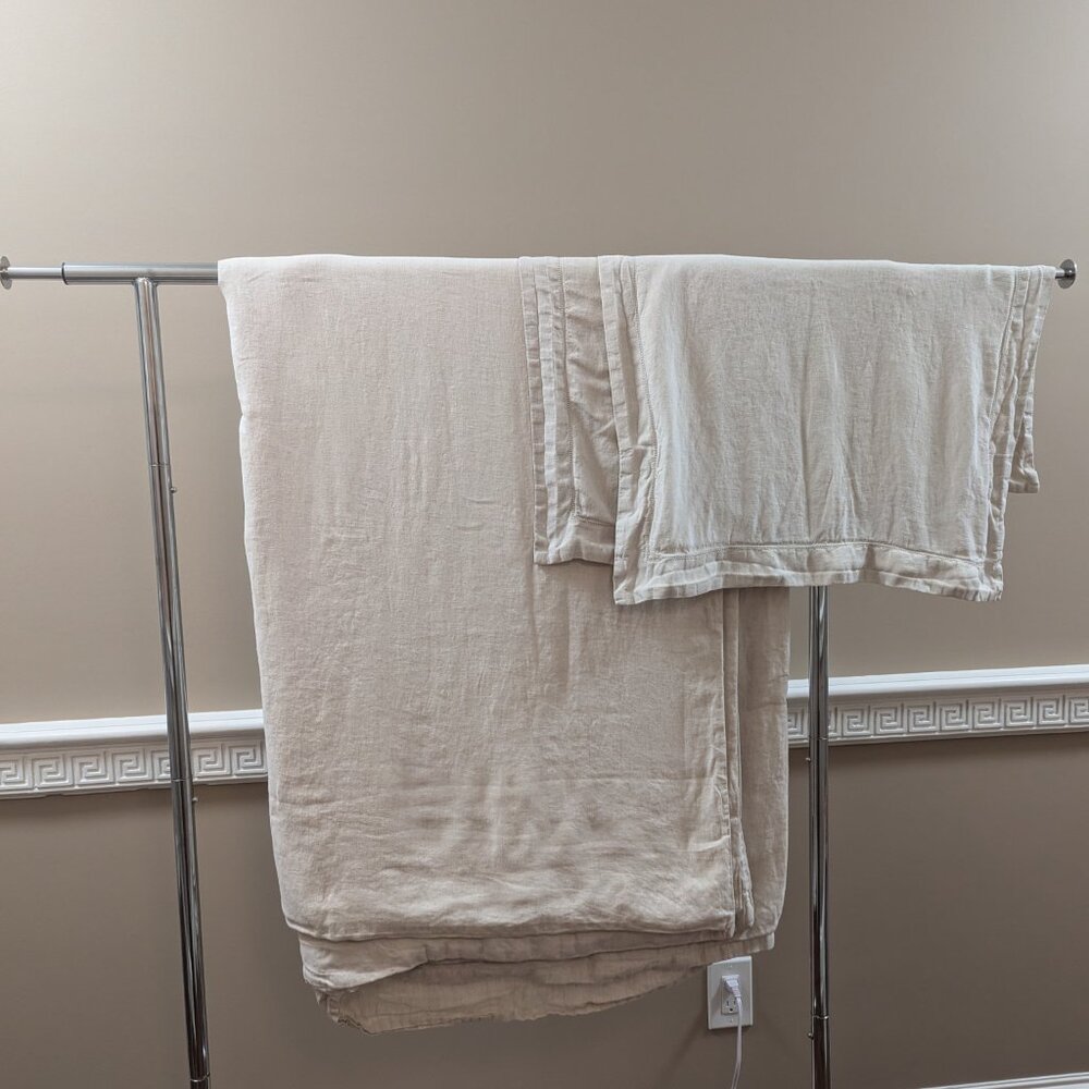 Pottery Barn Belgian Flax Linen King Duvet cover + two matching shams
